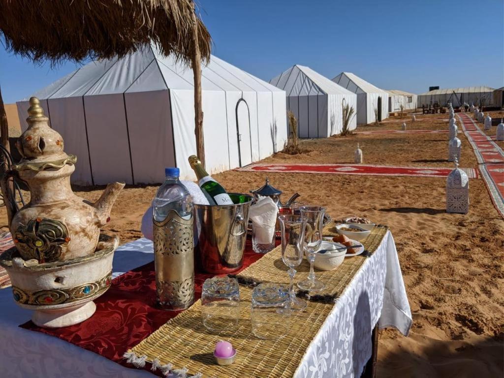 Merzouga Desert Luxury Camp Bagian luar foto