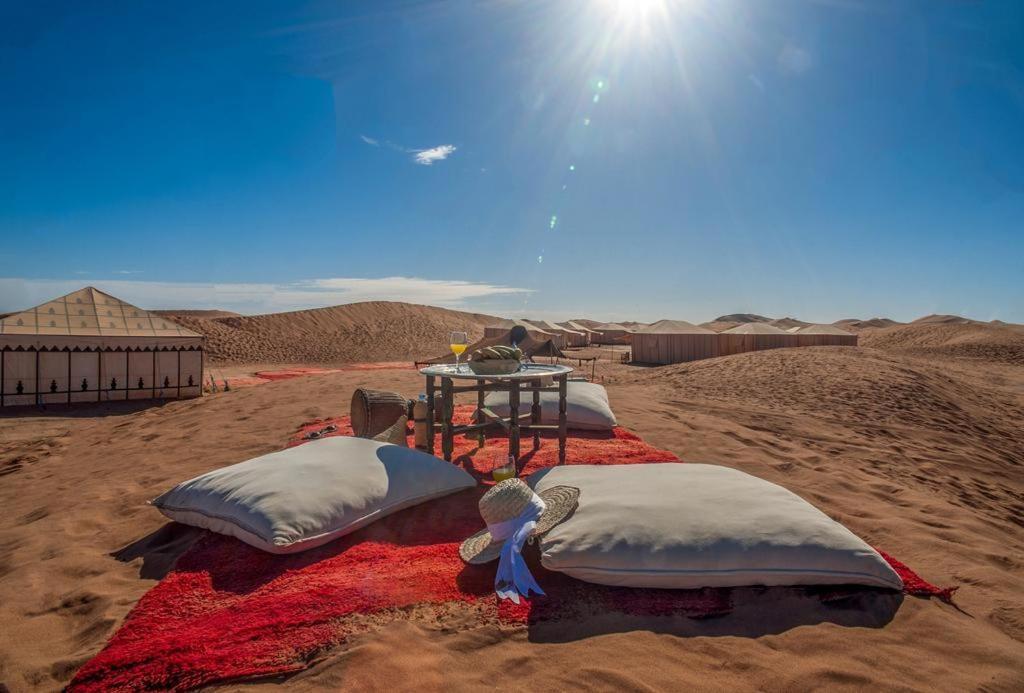 Merzouga Desert Luxury Camp Bagian luar foto