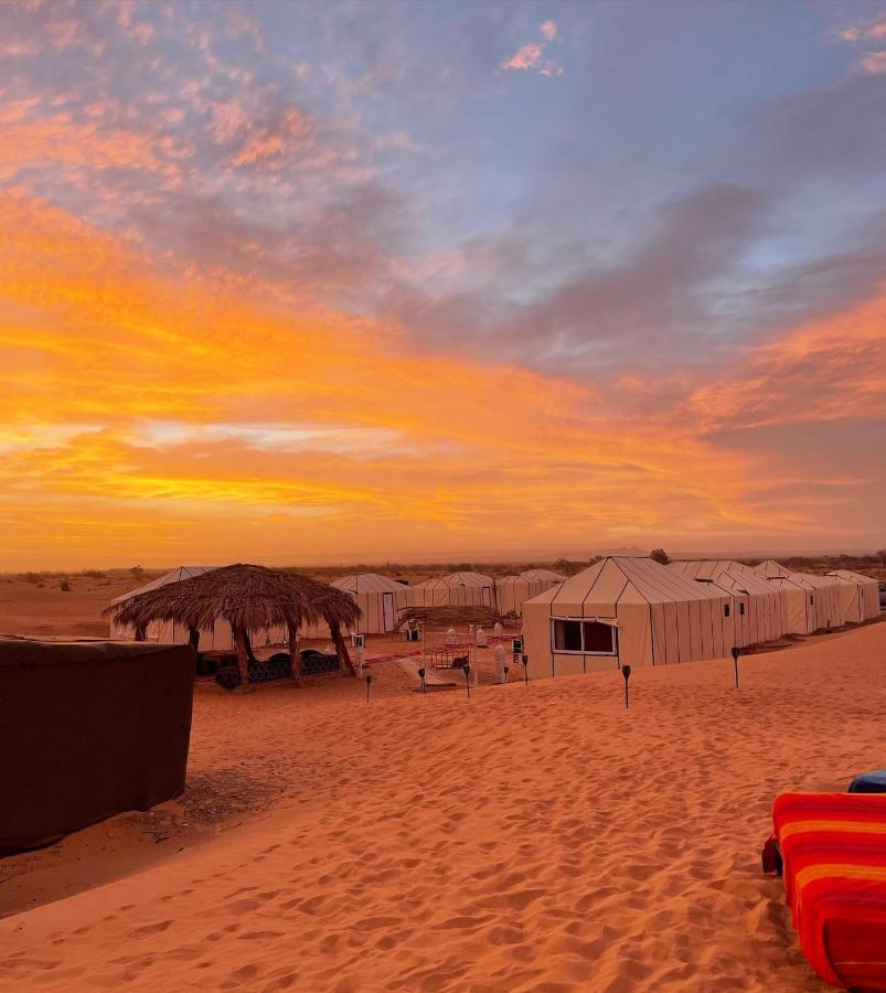 Merzouga Desert Luxury Camp Bagian luar foto